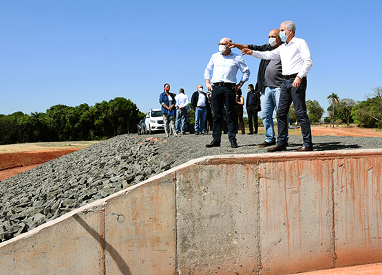 Represa foi construída para evitar enchentes na região