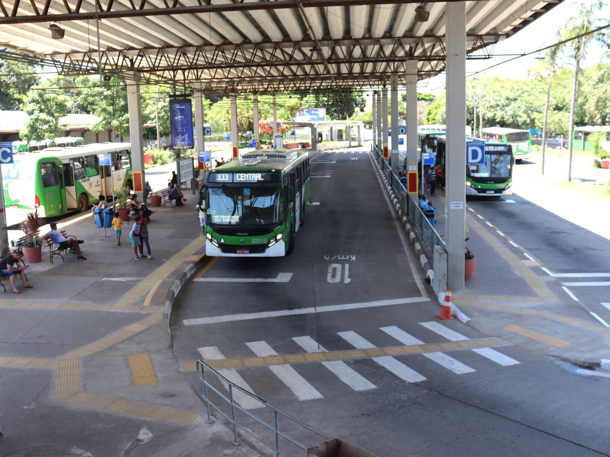 Ao todo, foram instalados 472 metros de pisos táteis