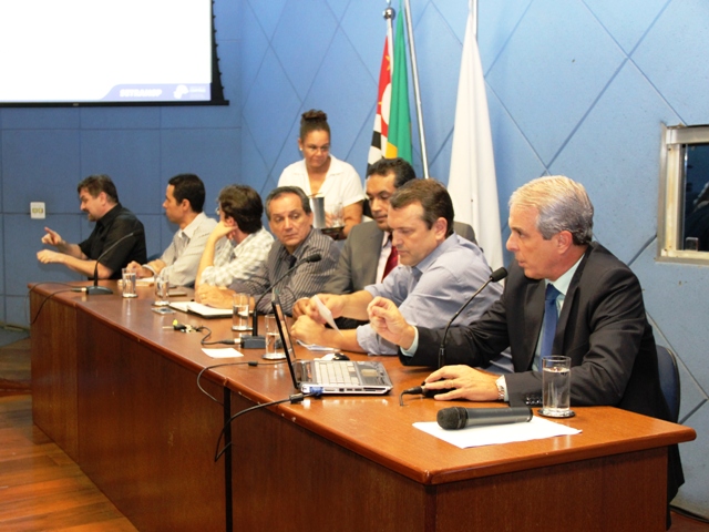 Secretário de Transportes esclareceu dúvidas dos vereadores