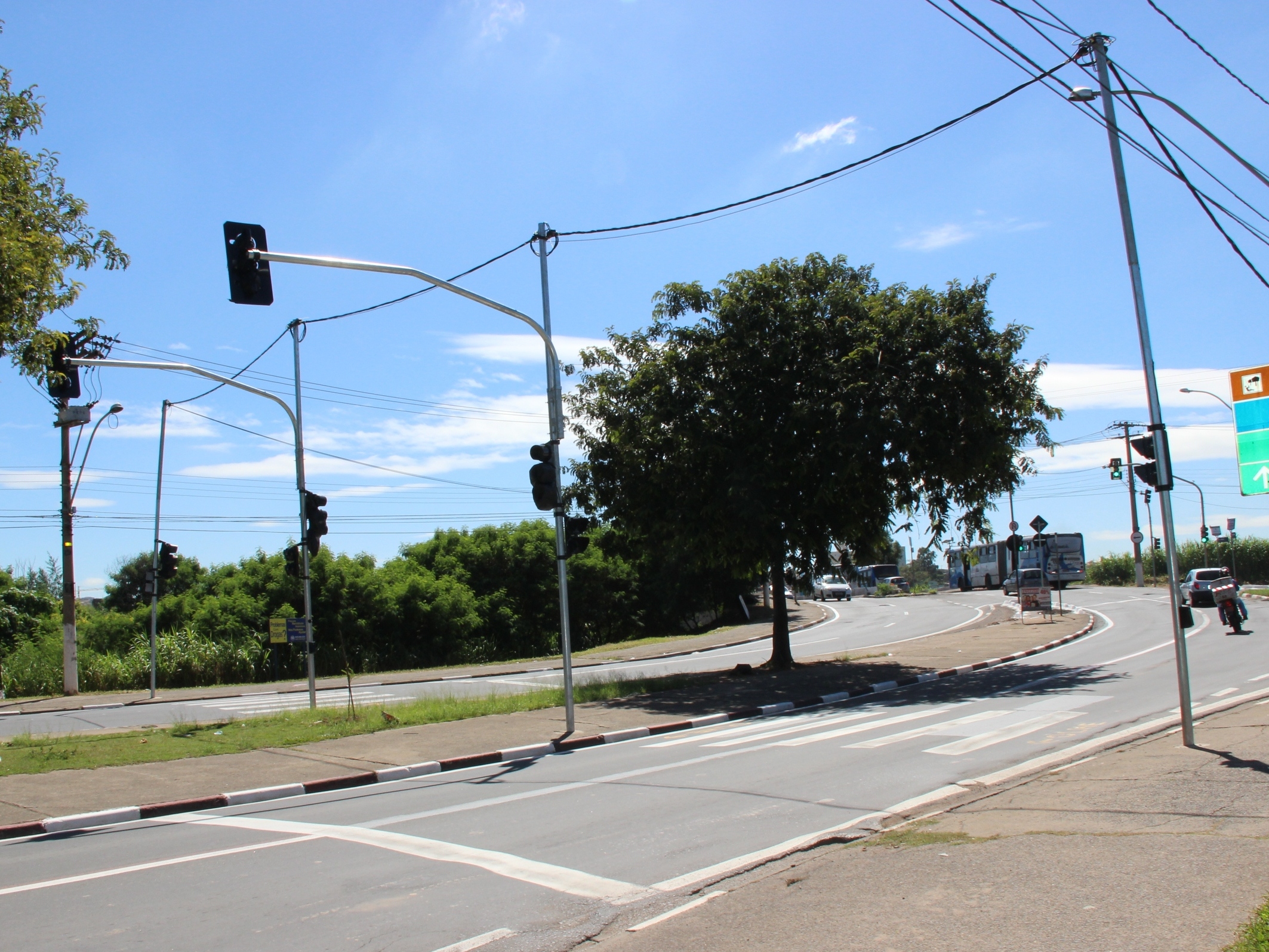 Semáforos entrarão em funcionamento na quarta