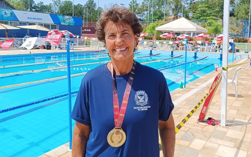 Eveline, 66 anos, foi medalha de ouro e prata na natação e campeã no voleibol adaptado 60+