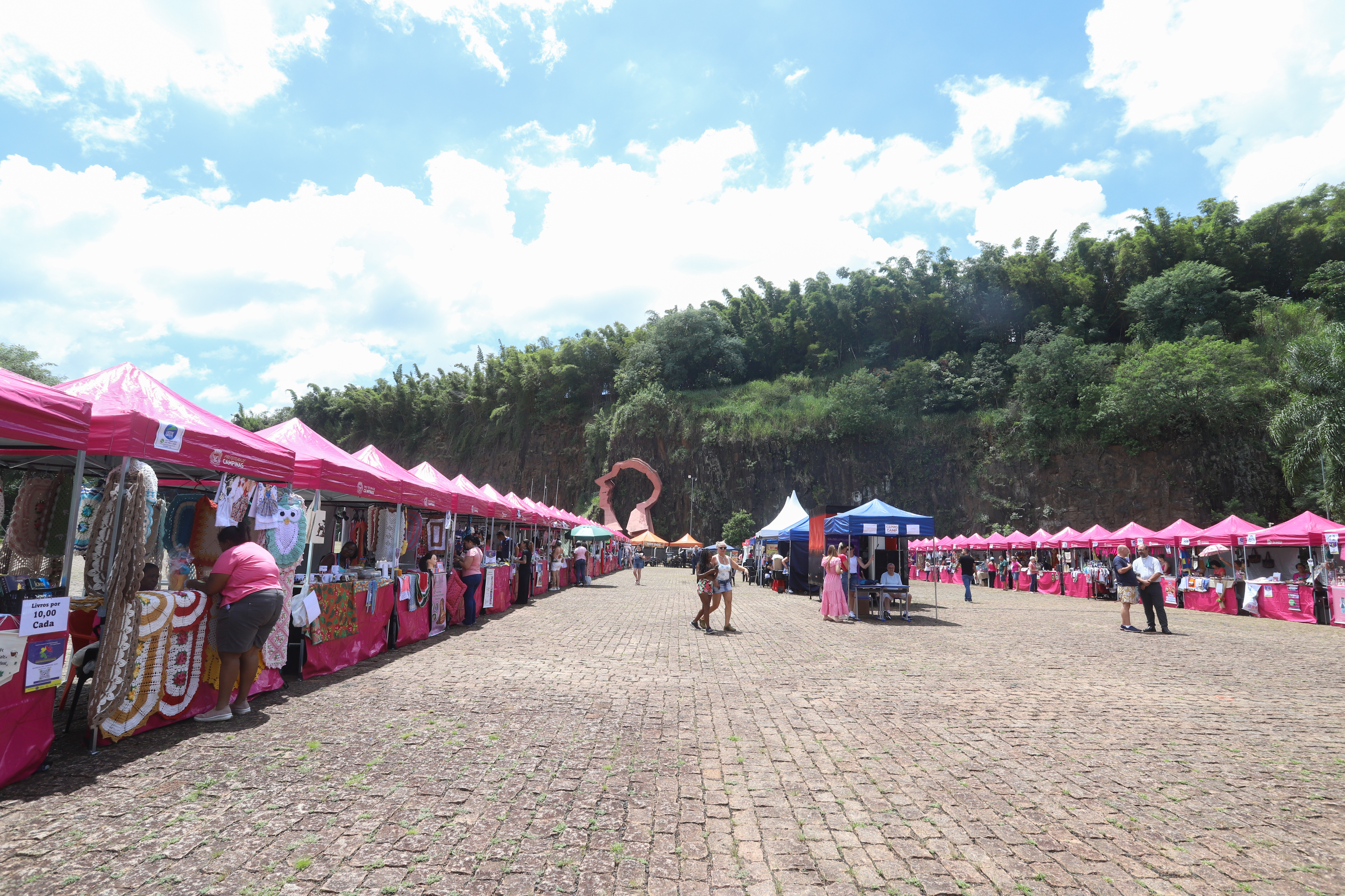 Feira reuniu 52 mulheres empreendedoras no espaço de lazer