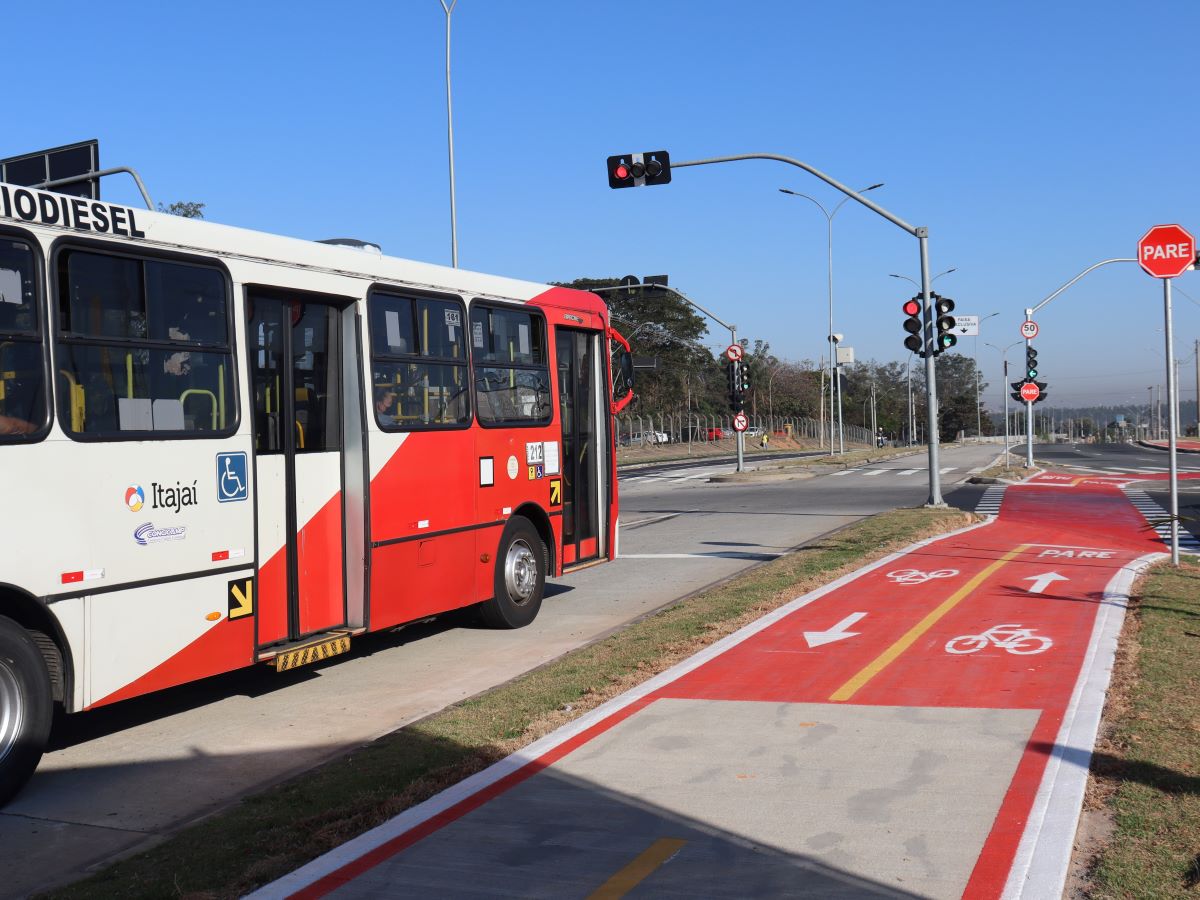 Na John Boyd Dunlop, ciclovia JBD-Pirelli/Terminal Satélite Íris