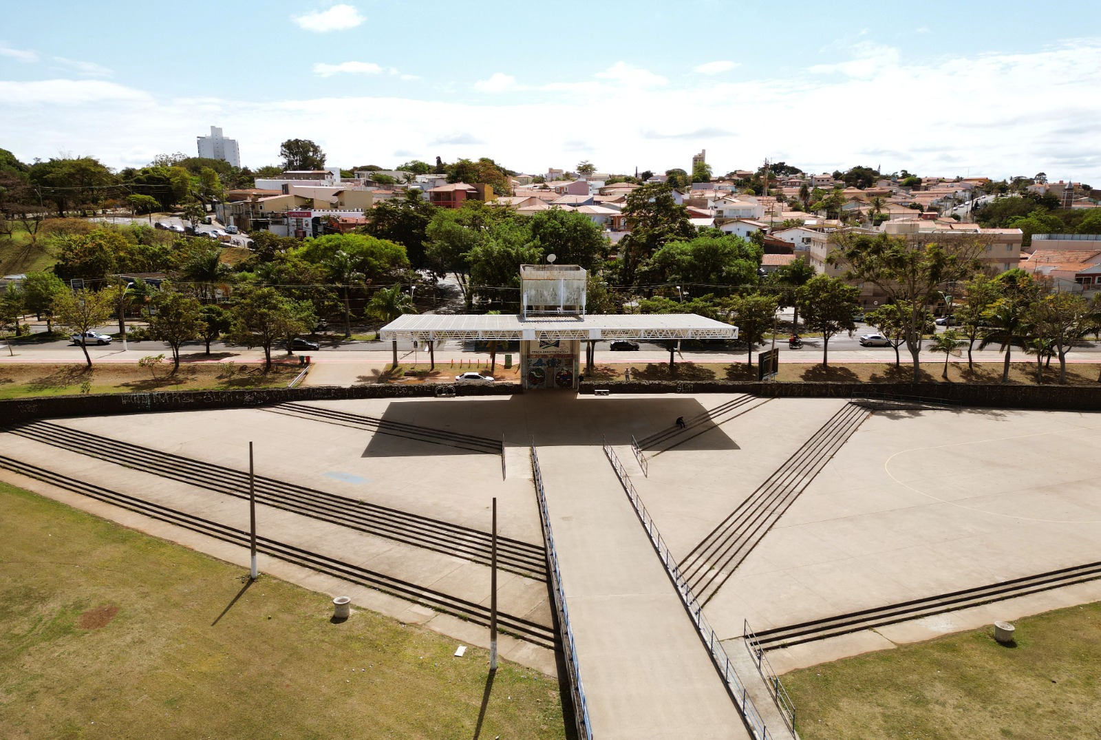 Roda-gigante será instalada na Praça Arautos da Paz