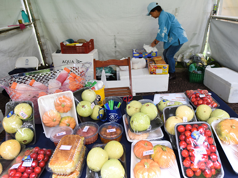 Frutas e doces produzidos na área rural 