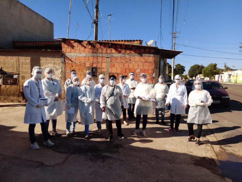 Equipes da Habitação, do Centro de Referência de Assistência Social (CRAS) Espaço Esperança e dos Centros de Saúde São Marcos e Santa Mônica trabalham juntas