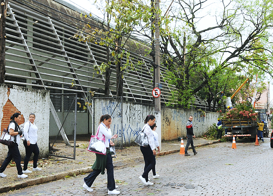 Escolas foram uma das prioridades na limpeza