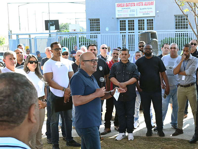 Prefeito fala em evento no Vista Alegre