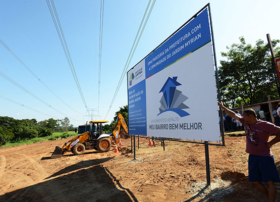 Bairro terá 3,8 quilômetros de vias pavimentadas e instaladas 11 rampas para pessoas com deficiência e mobilidade reduzida