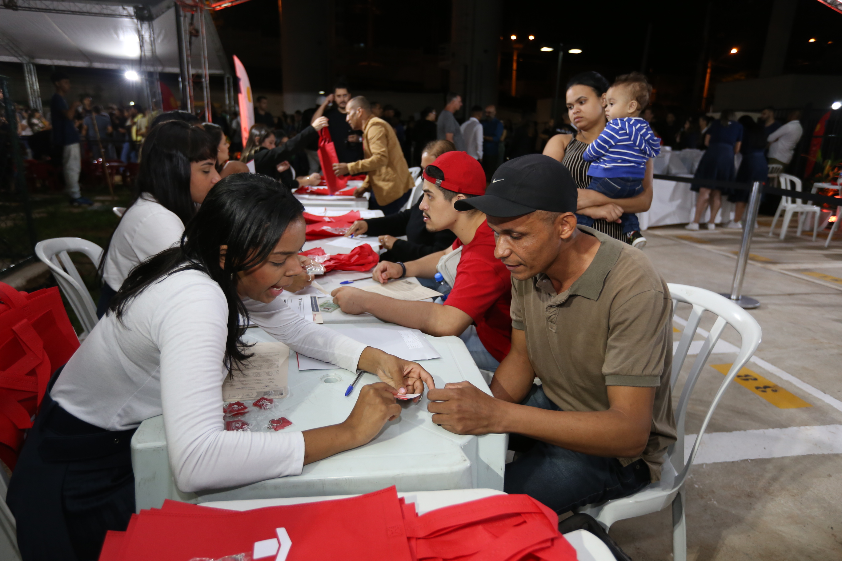 Famílias com renda de 1 a 3 salários mínimos poderão ser beneficiadas