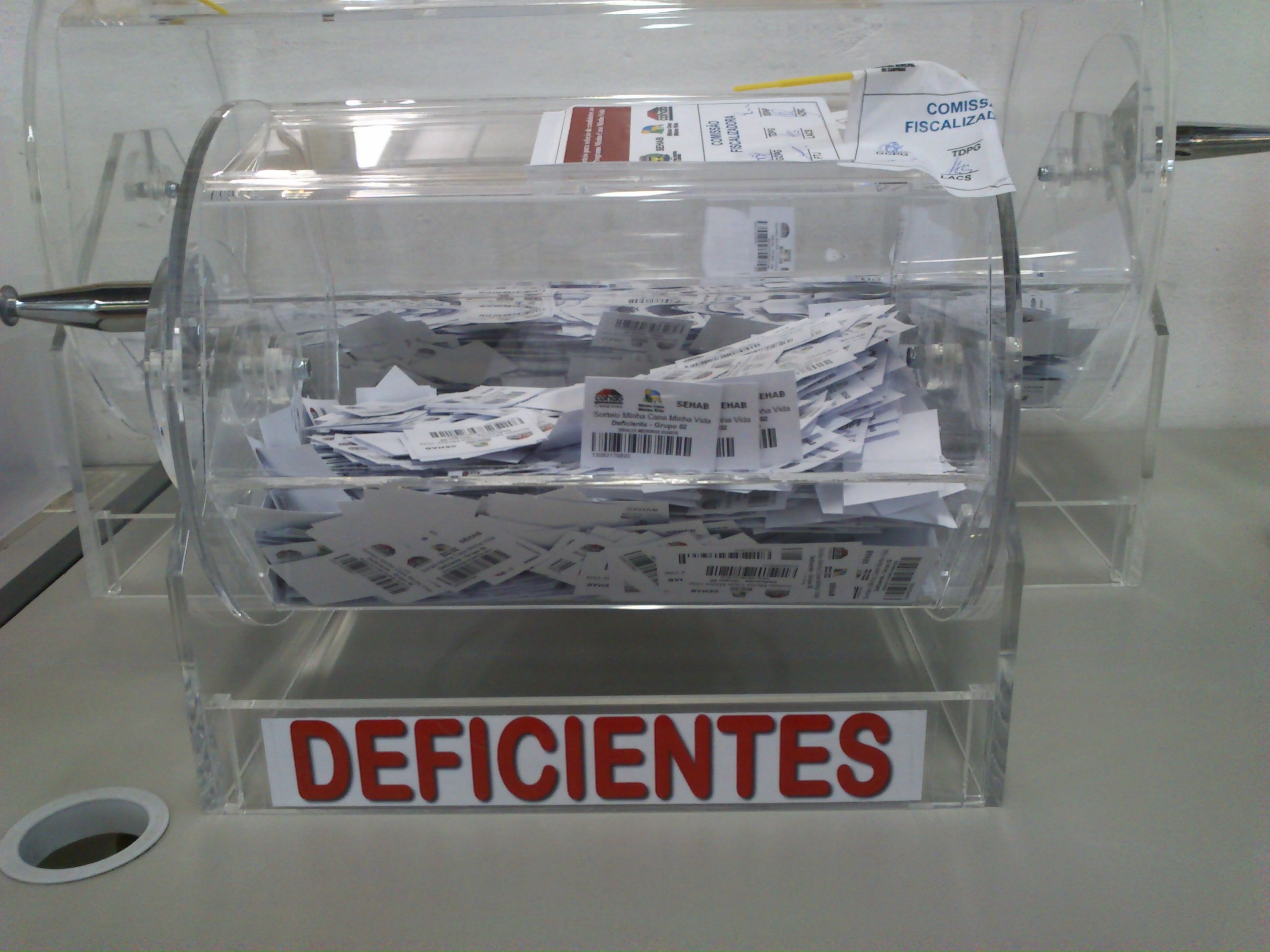 Urna pronta para o sorteio