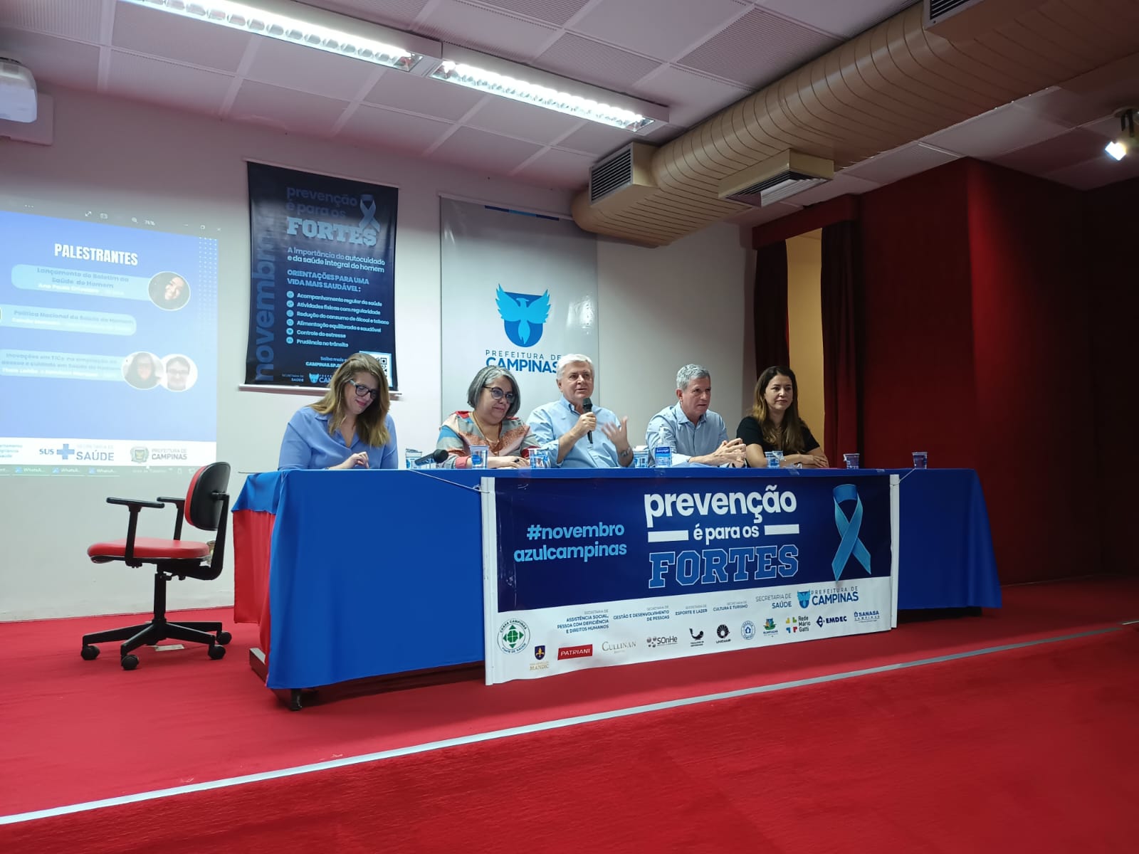 Mesa de abertura do seminário contou com o secretário de Saúde, Lair Zambon