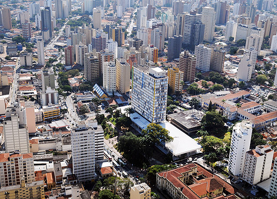 Vista aérea da região central de Campinas