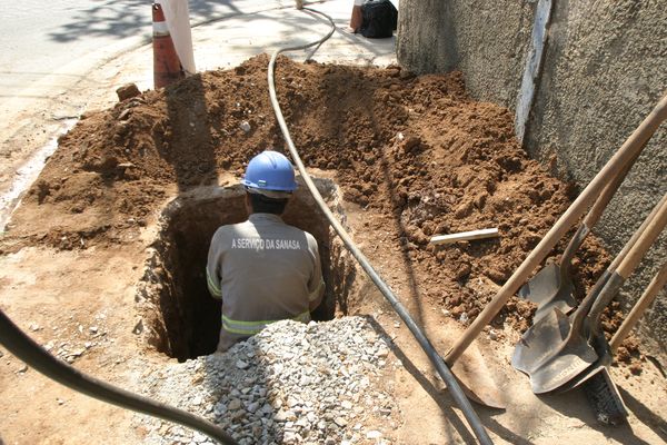 Obra vai interligar a nova rede de água da Vila José Iório à subadutora que abastece a região