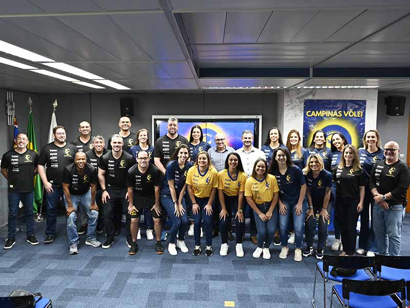 Atletas foram recebidas na Sala Azul do Paço Municipal