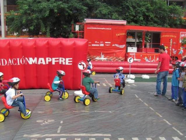 Espaço cenográfica tem circuito de trânsito