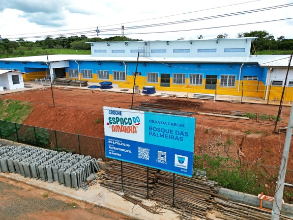 Creche no Bosque das Palmeiras: obra em andamento