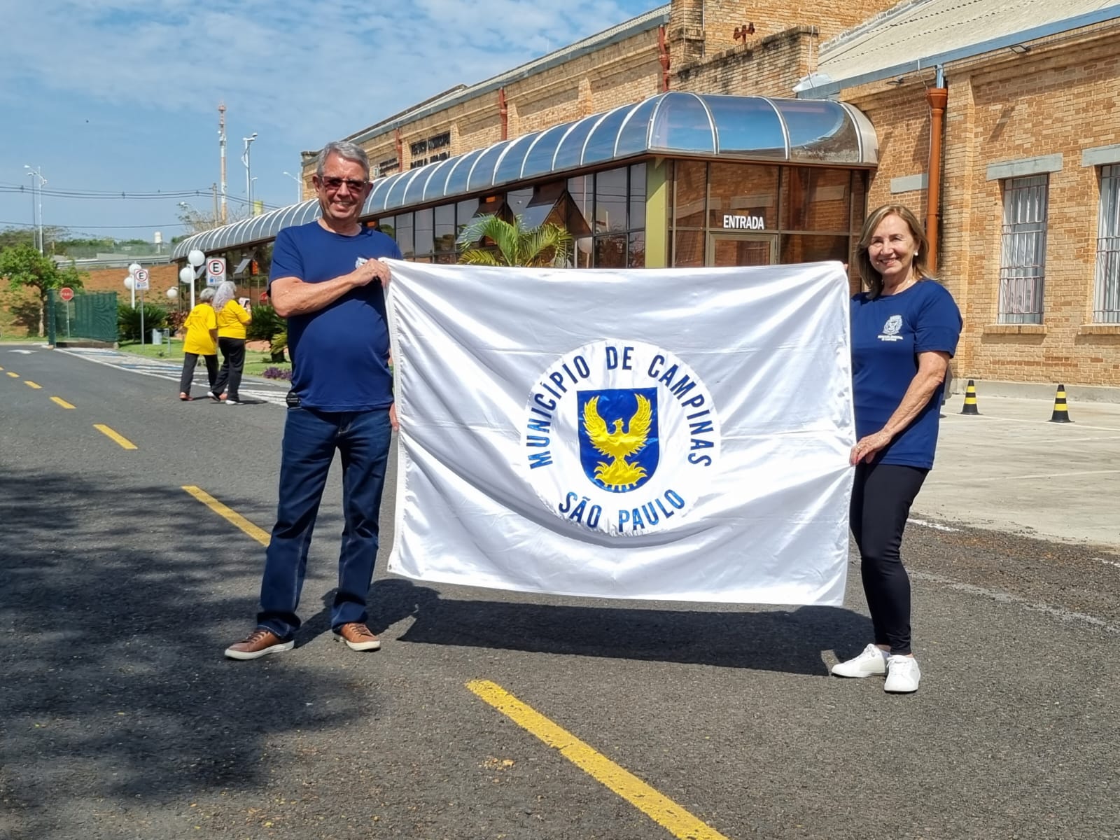 O casal dançarino Valdir e Yolita: 