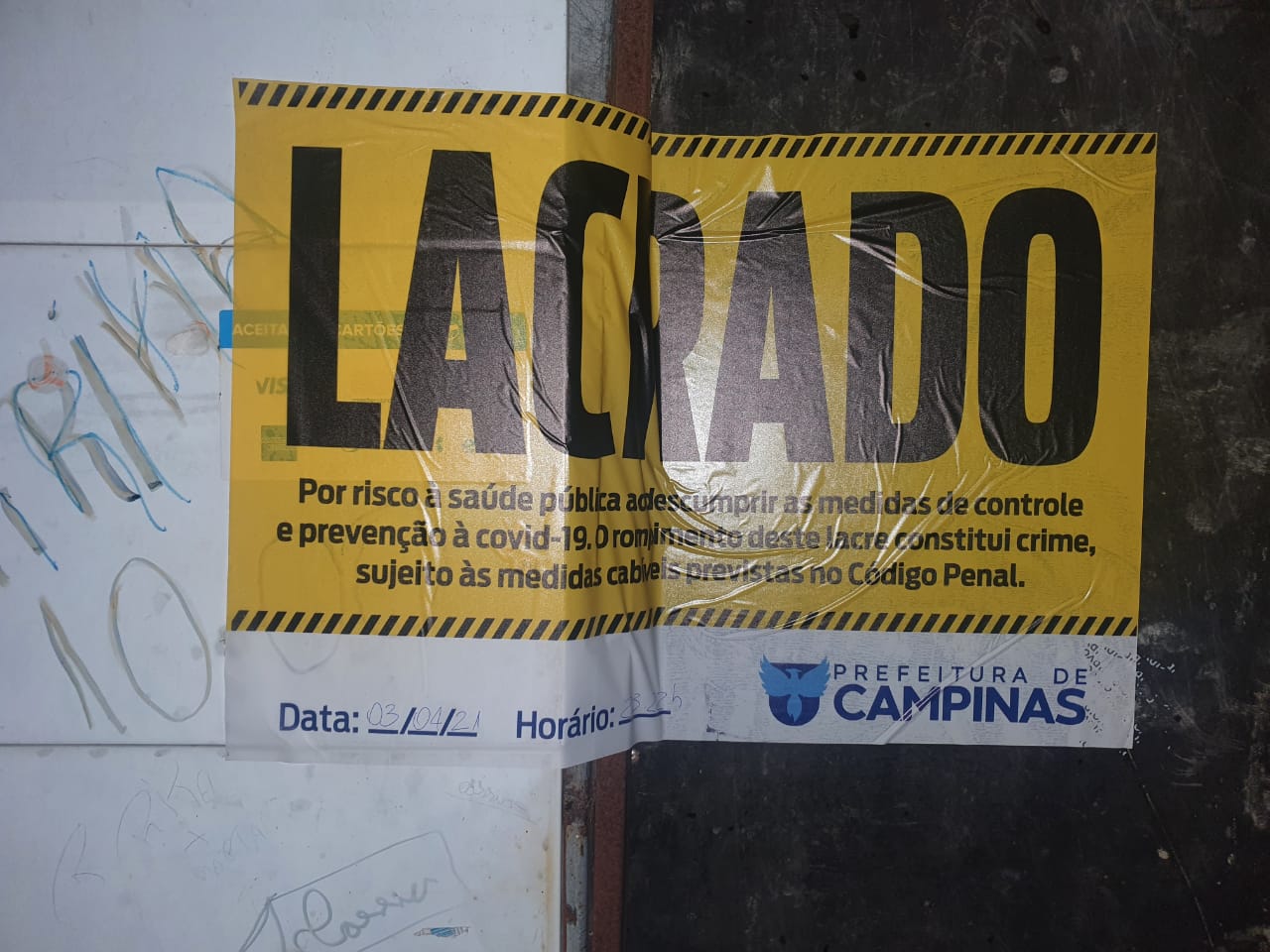 Agentes dos órgãos de fiscalização da Prefeitura estiveram em 111 estabelecimentos comerciais e, deste total, 12 foram fechados e um lacrado.