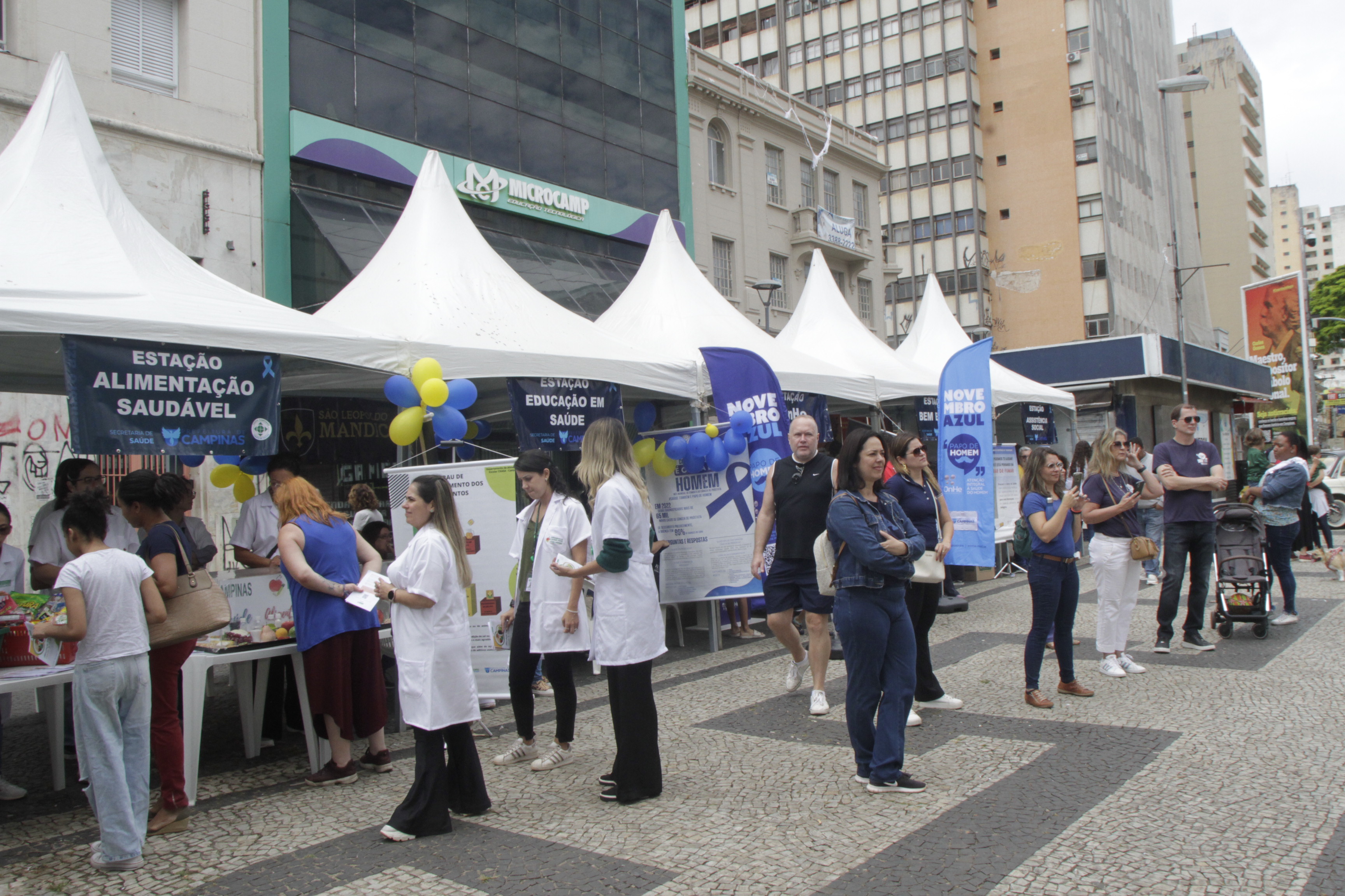 Visitantes também tiveram acesso a estandes com orientações e exames rápidos