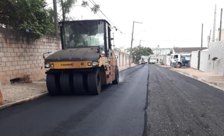 Obra inclui drenagem e pavimentação de 2,3 quilômetros de vias no bairro e faz parte do programa Meu Bairro Bem Melhor 2