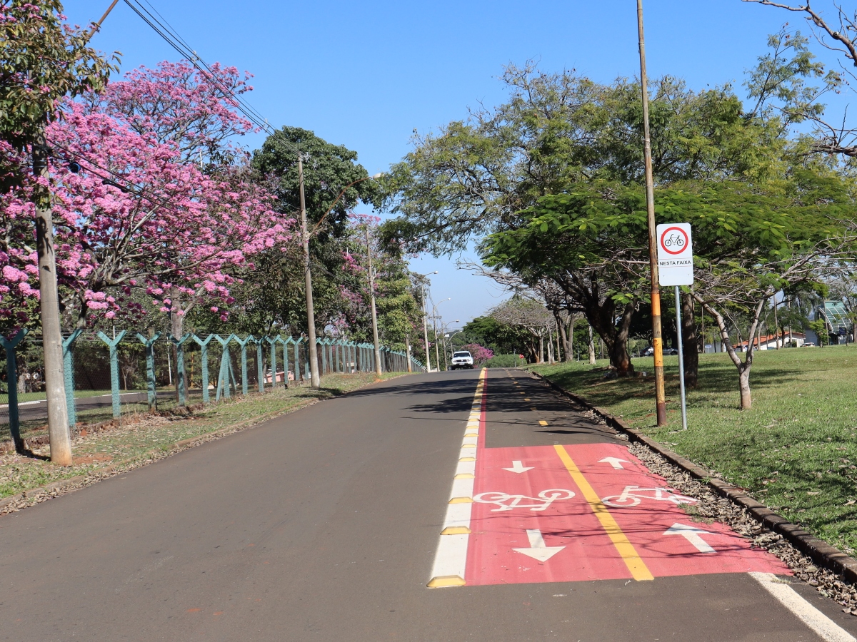 Escola de Cadetes: ciclovia é opção para os moradores da região