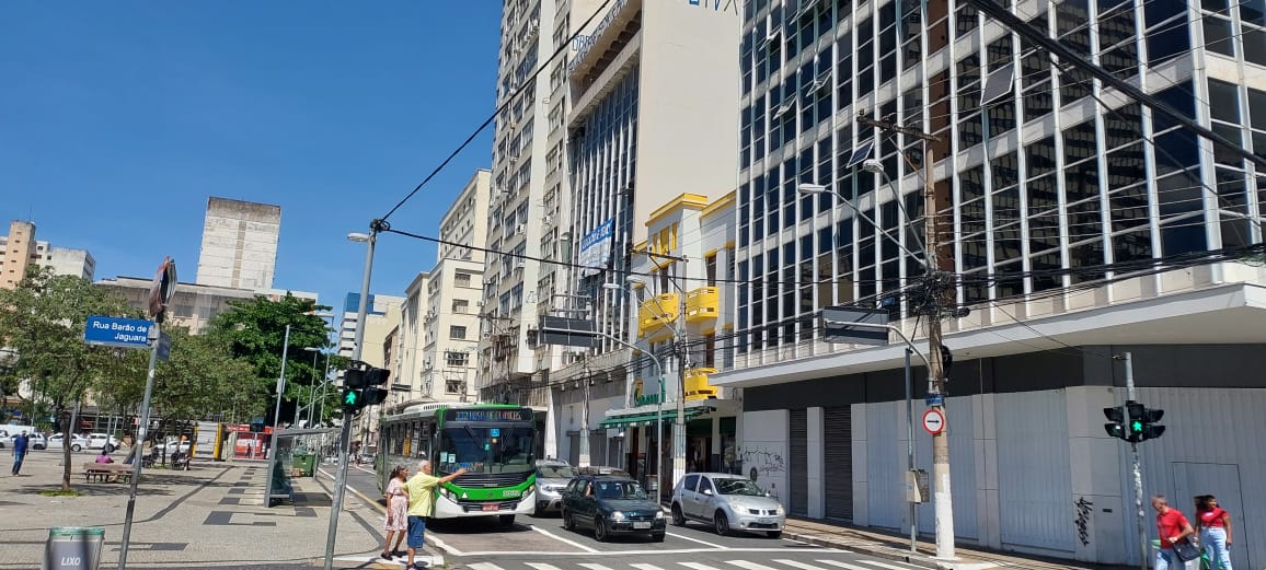 Prédio na esquina das ruas General Osório e Barão de Jaguara teve projeto inicial aprovado pela Lei do Retrofit