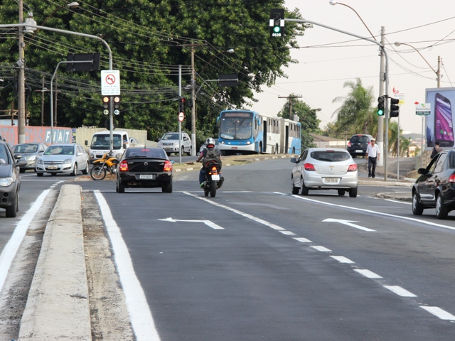 Via recebeu nova sinalização horizontal