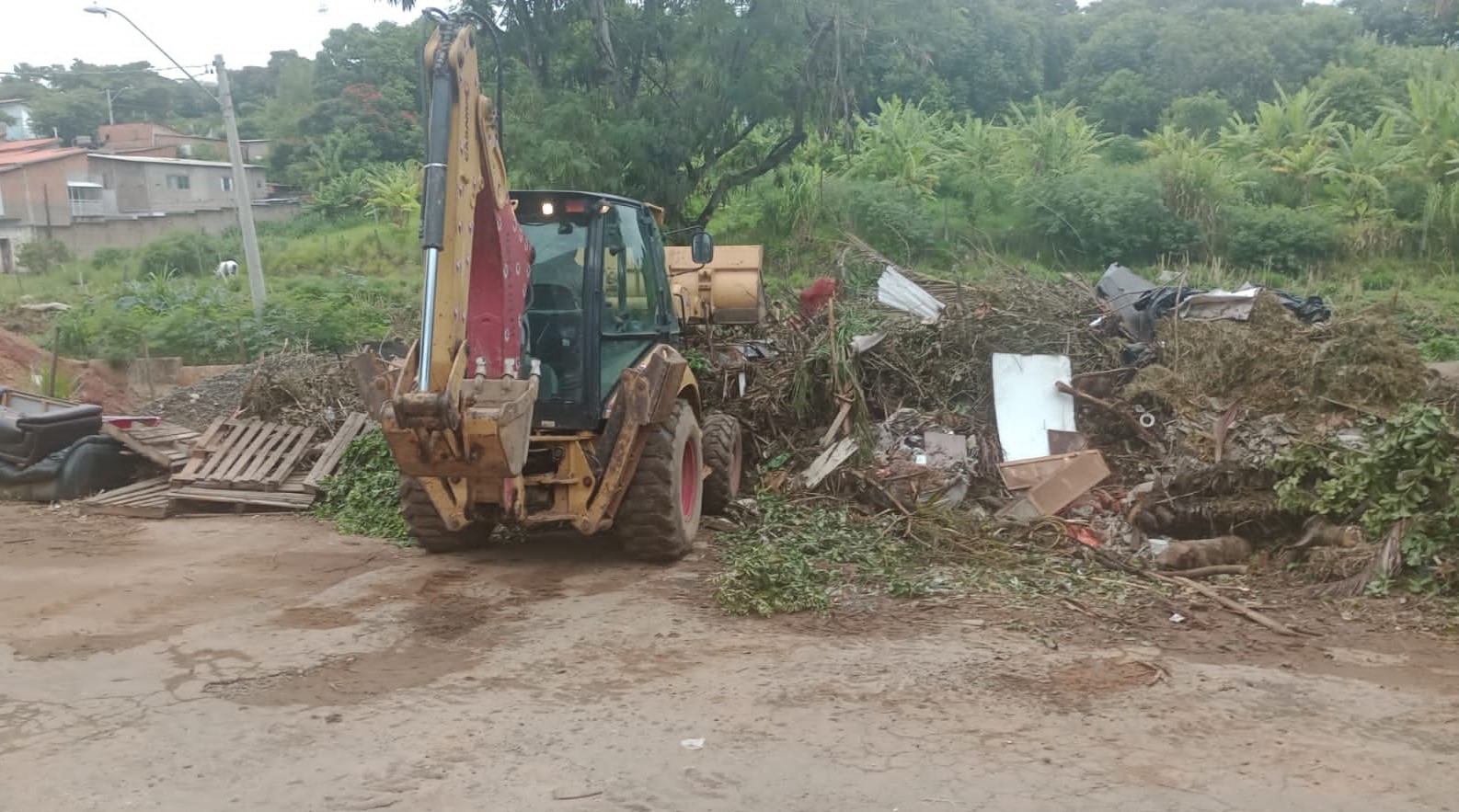 Força-tarefa passou por vários bairros da cidade