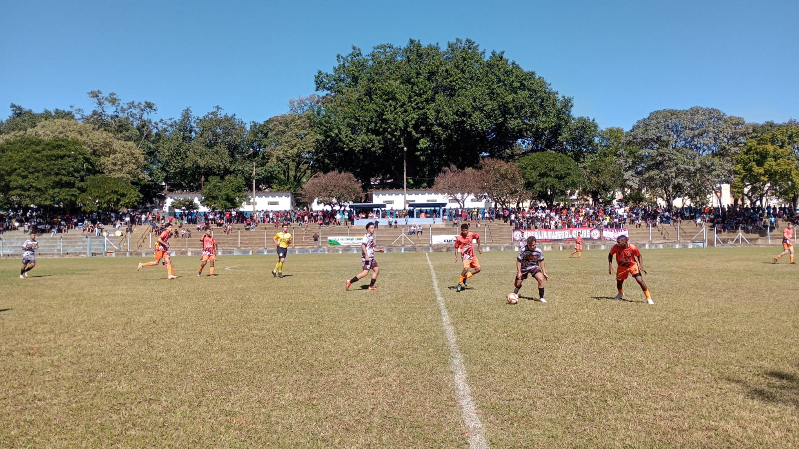 A Taça das Favelas define os finalistas neste fim de semana