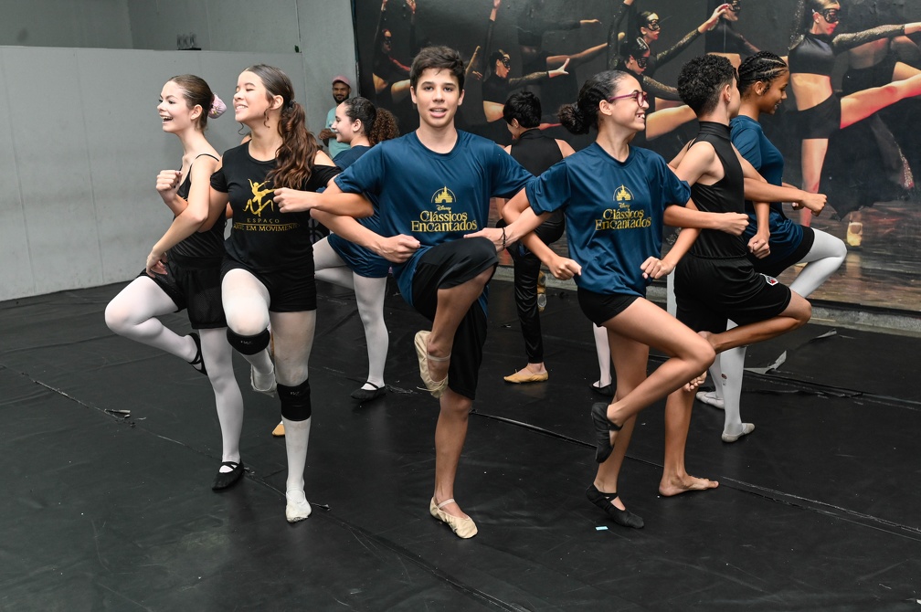 Grupo de 60 pessoas da academia se apresentará na Parada de Natal na avenida Francisco Glicério