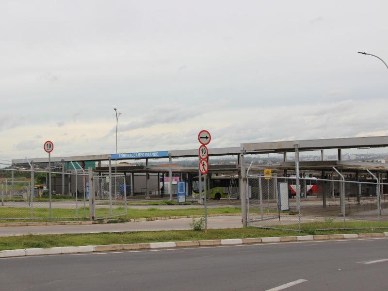Obras ocorrem no trecho da via ao lado do Terminal BRT Campo Grande