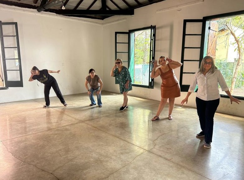 Oficina estimula a criatividade dos participantes 