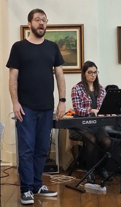 O maestro Leandro Cavini e a pianista Natalia Spostes não ficaram de fora