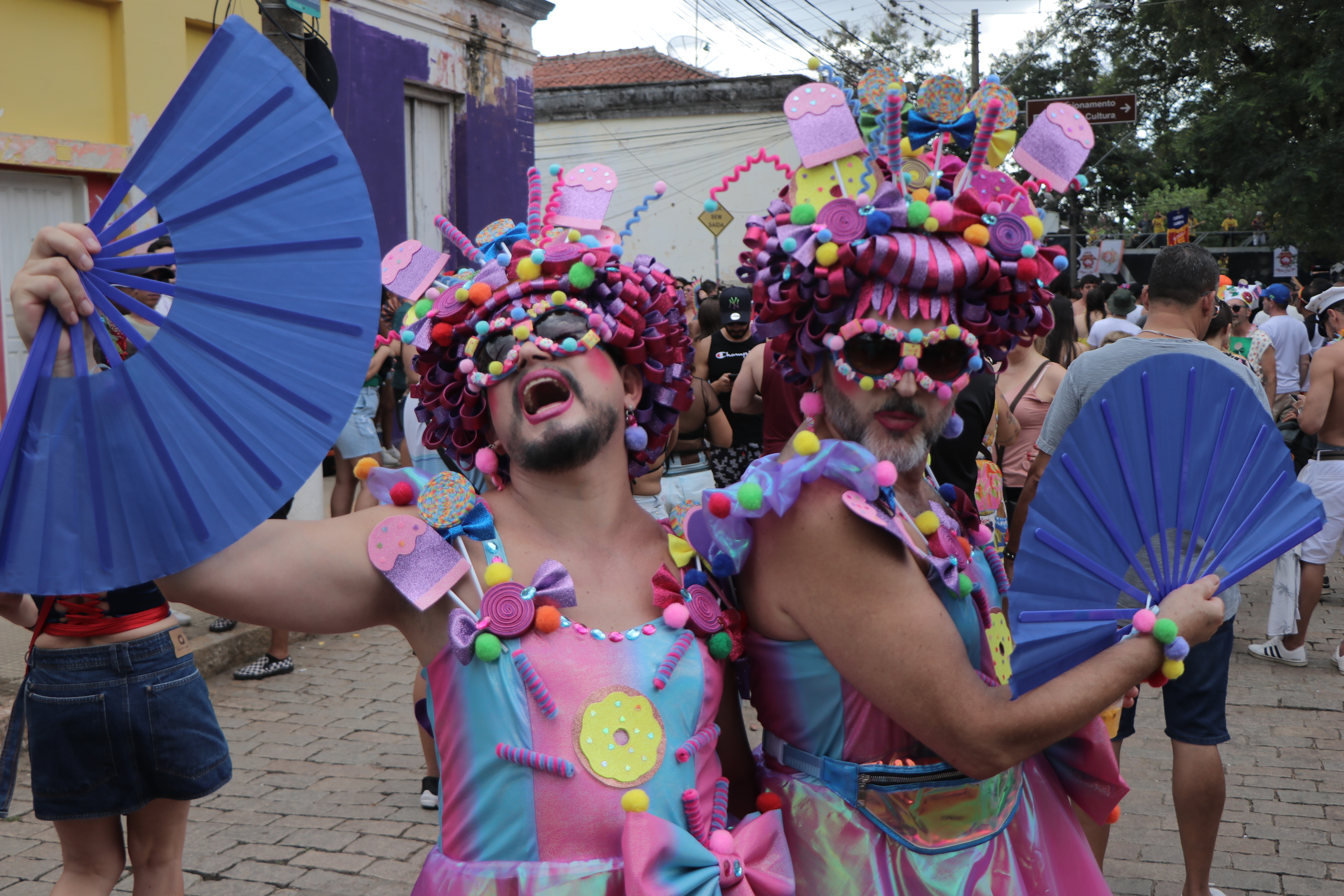 Alegria e colorido no Carnaval da cidade