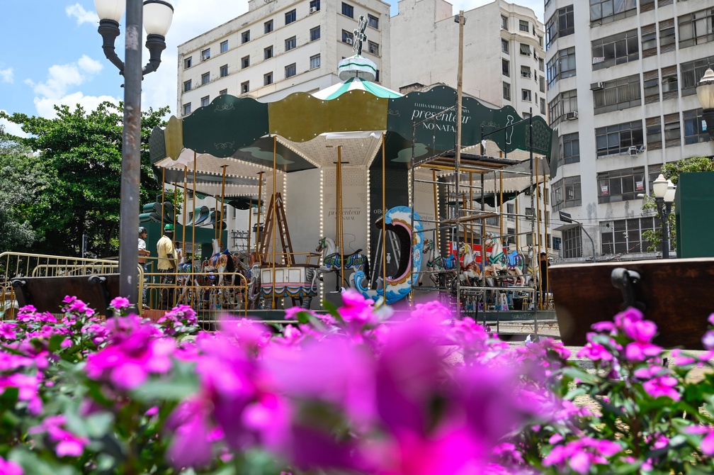 Largo do Rosário recebe o Carrossel Iluminado de Natal e a Vila do Papai Noel