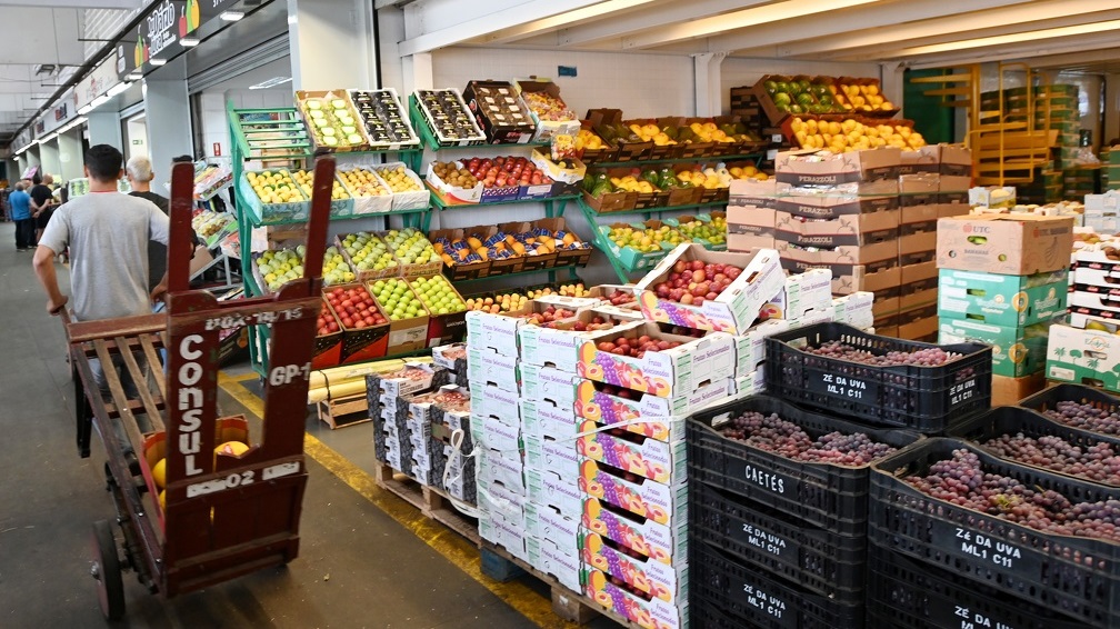 Frutas da estação também são usadas para decoração das ceias