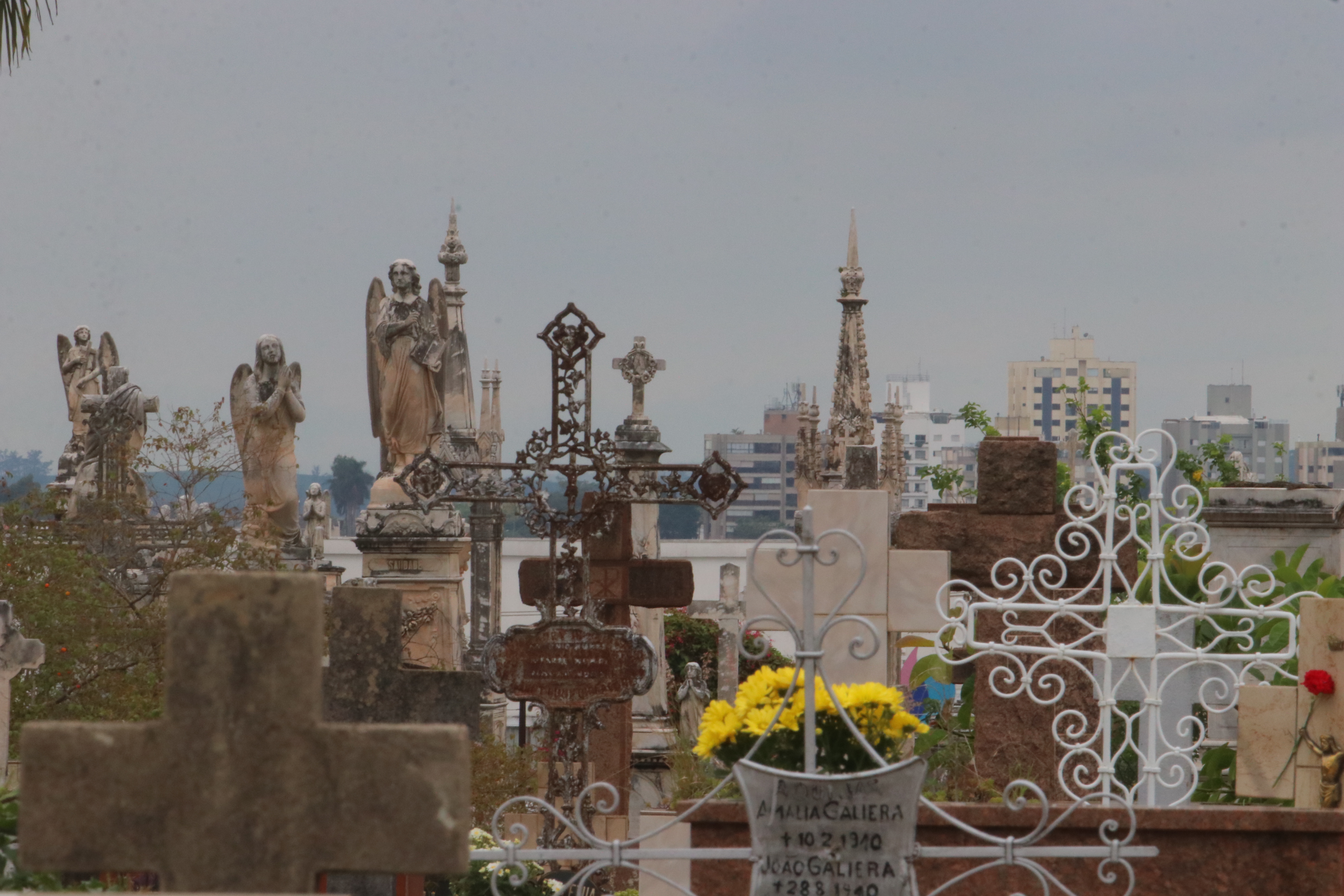 A Prefeitura de Campinas tem realizado investimentos importantes na infraestrutura dos cemitérios públicos