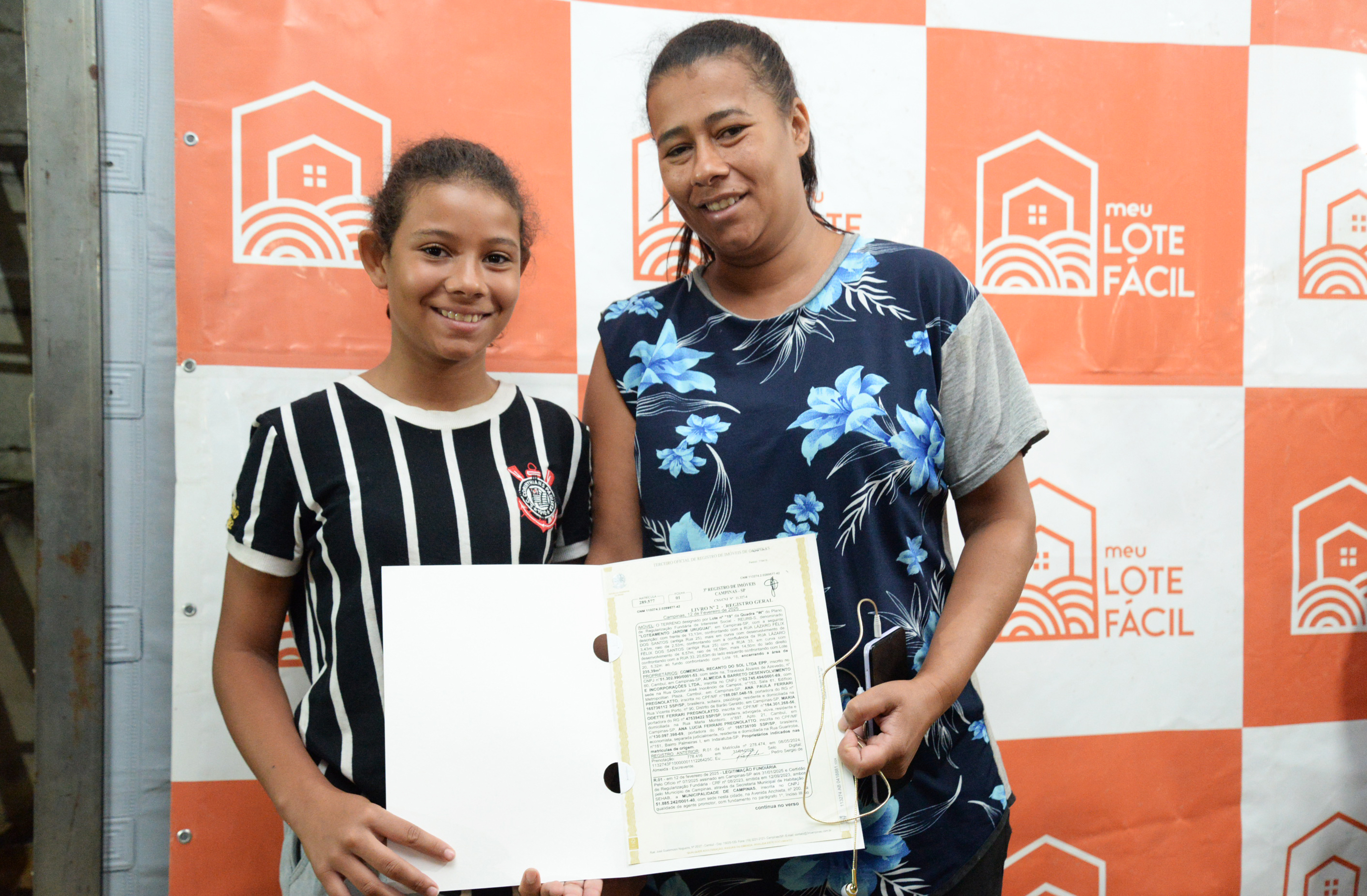 Moradora comemora conquista após anos de incerteza