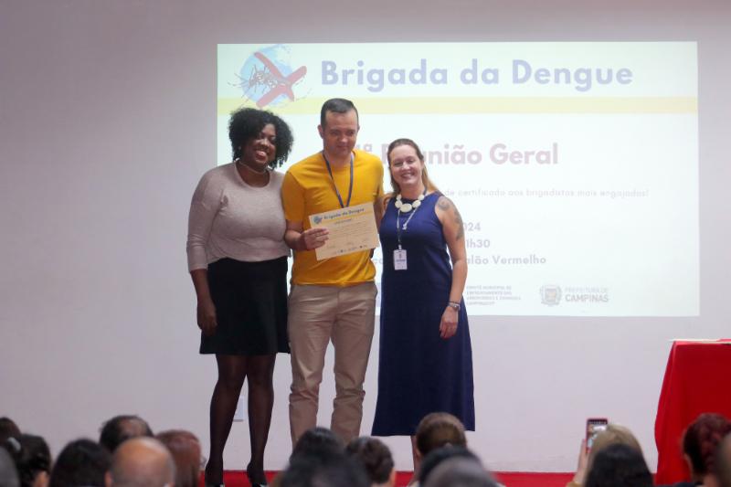 César Lage de Araújo, um dos brigadistas mais atuantes, além de alertar para o combate ao Aedes em seu local de trabalho, também conscientiza família e amigos