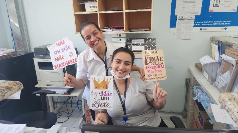 Equipe está no clima e presta homenagens às mamães que passam pelo atendimento da Rede Mário Gatti