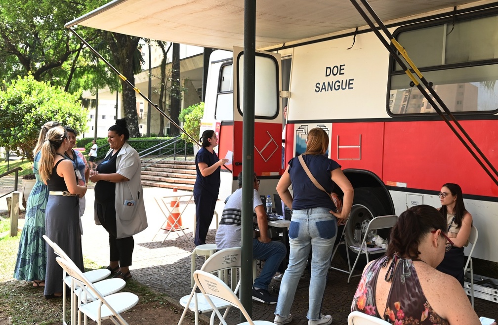 Servidores poderão fazer a doação entre 8h30 e 12h, na unidade móvel que estará no Paço Municipal