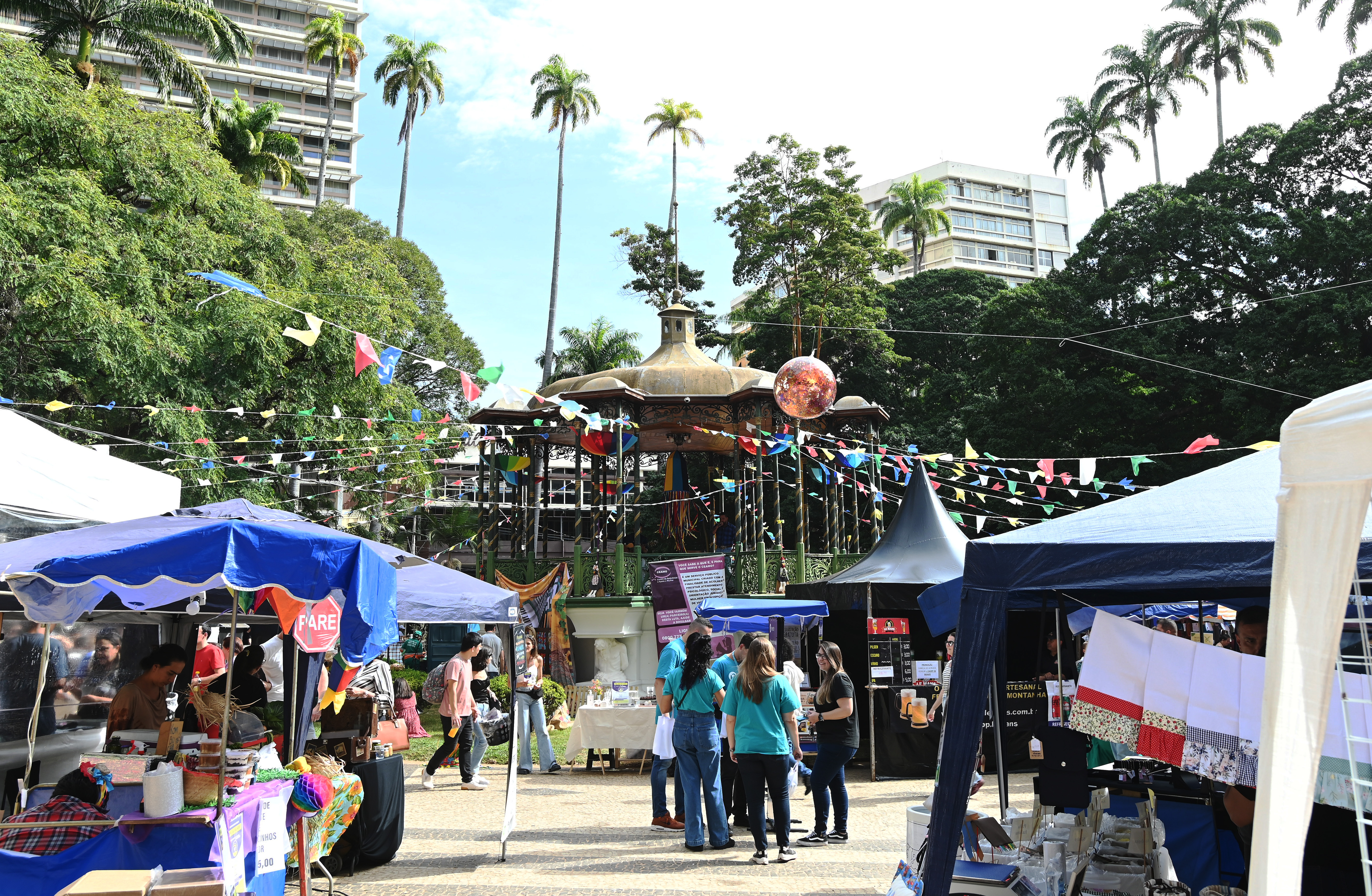 Feira das Mulheres Empreendedoras realizada na Praça Carlos Gomes, em julho