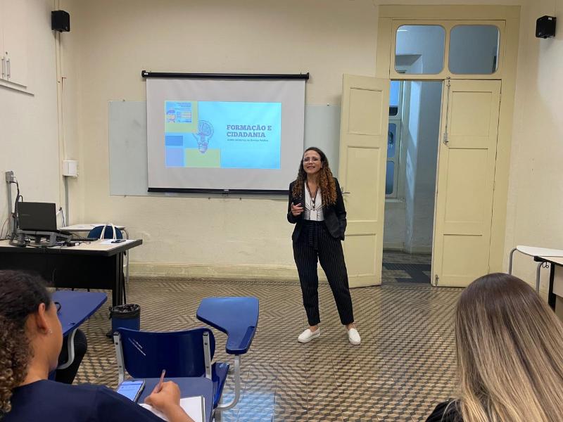 Entre os temas abordados no curso estão conceitos de solidariedade, empatia e justiça social