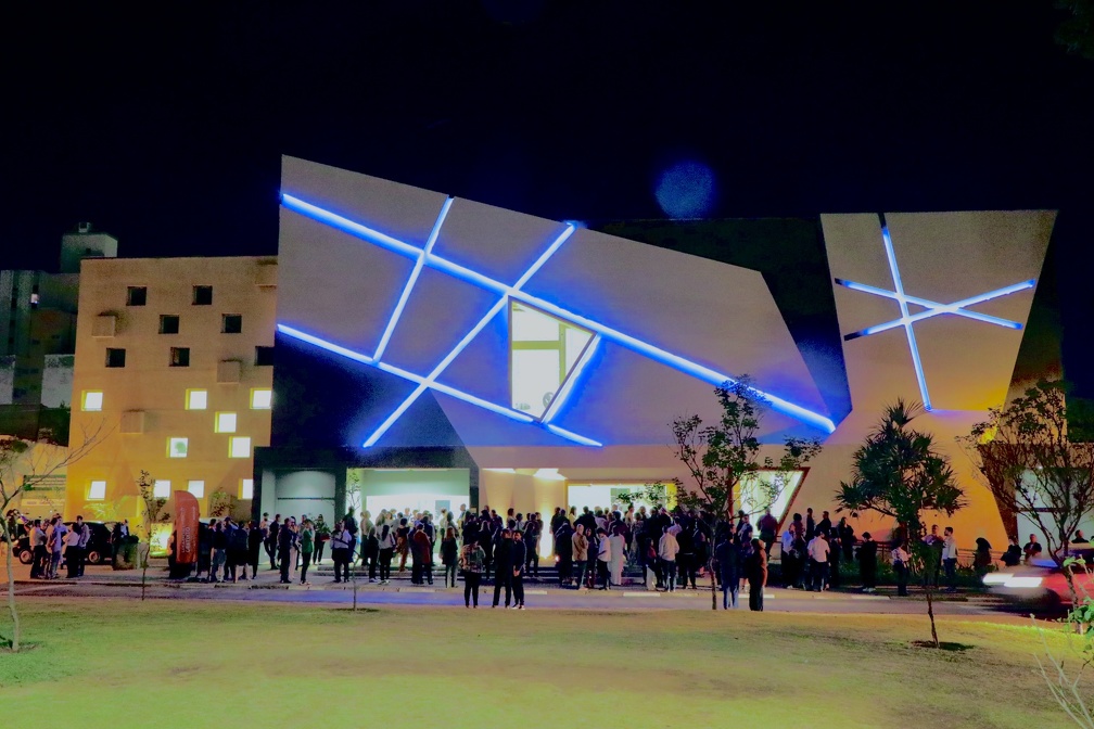 O objetivo do edital é ampliar o acesso ao agendamento de apresentações no teatro Castro Mendes