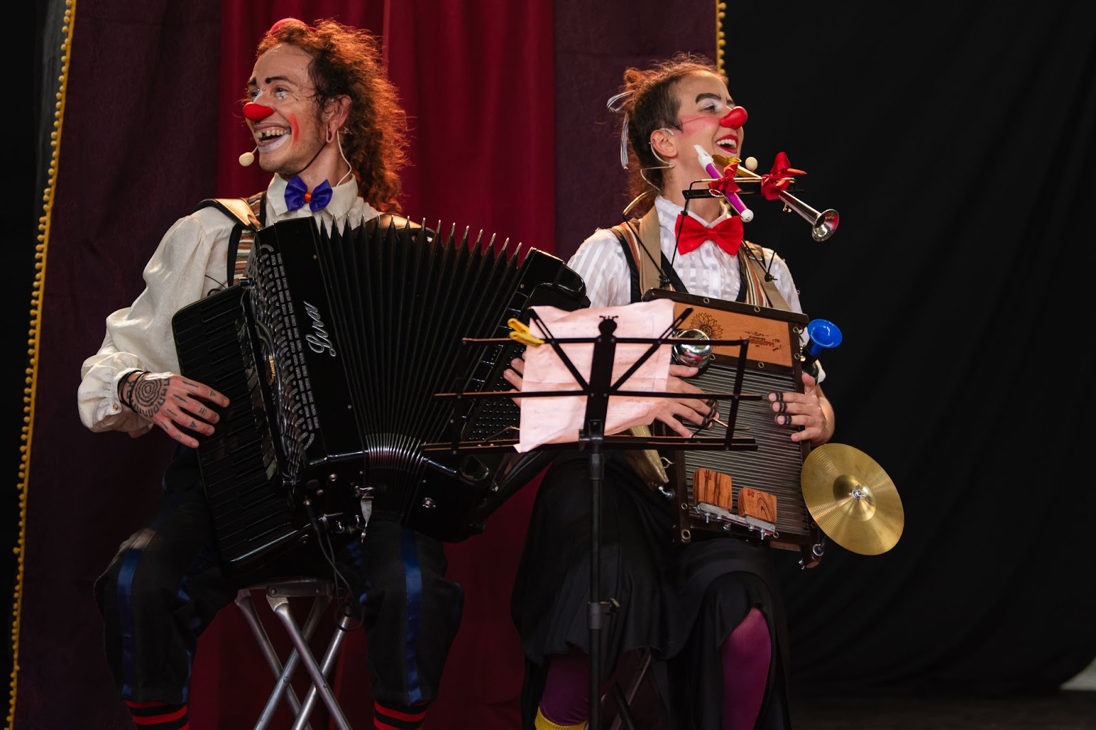 A apresentação de “Dueto em (Des)Concerto”, da Trupe PédiPassagem, está marcada para 20h