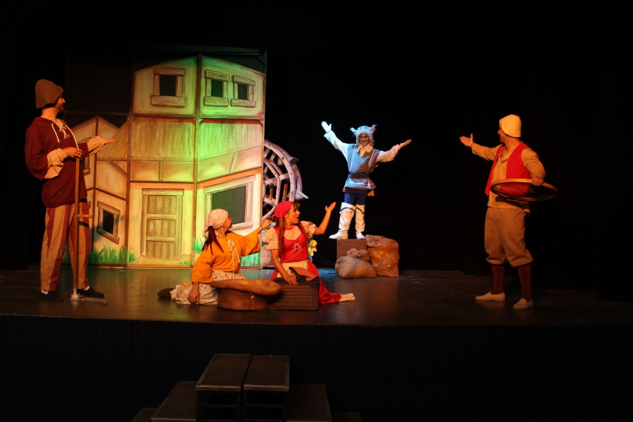 Cena da peça que faz parte do projeto foi contemplado no Edital Estadual da Lei Paulo Gustavo 