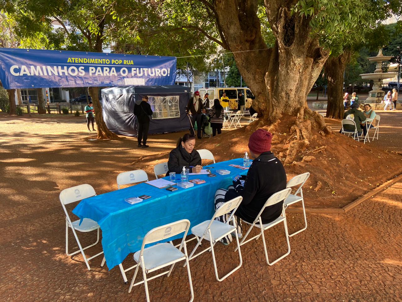 Equipes atendem no Centro da cidade e fazem encaminhamentos