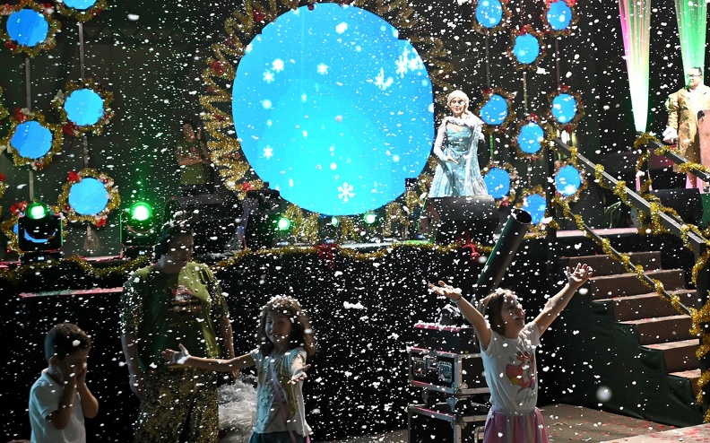 O show encantado reuniu famílias inteiras para ver as atrações