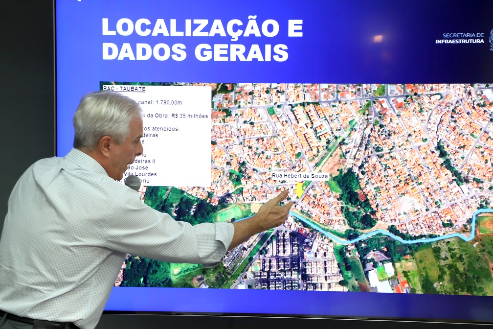 O secretário de Infraestrutura, Carlos José Barreiro, explicou que a obra será feita em duas etapas